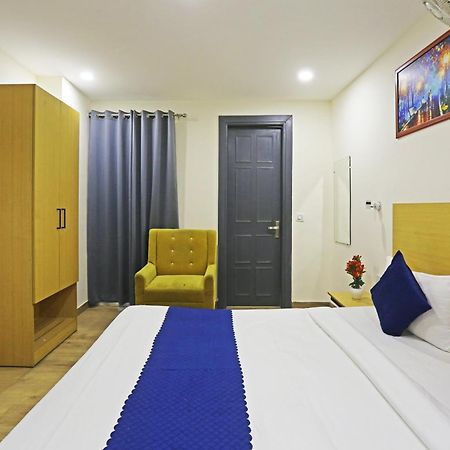 Hotel Twamev Residency Uttam Nagar Couple Friendly Delhi  Esterno foto