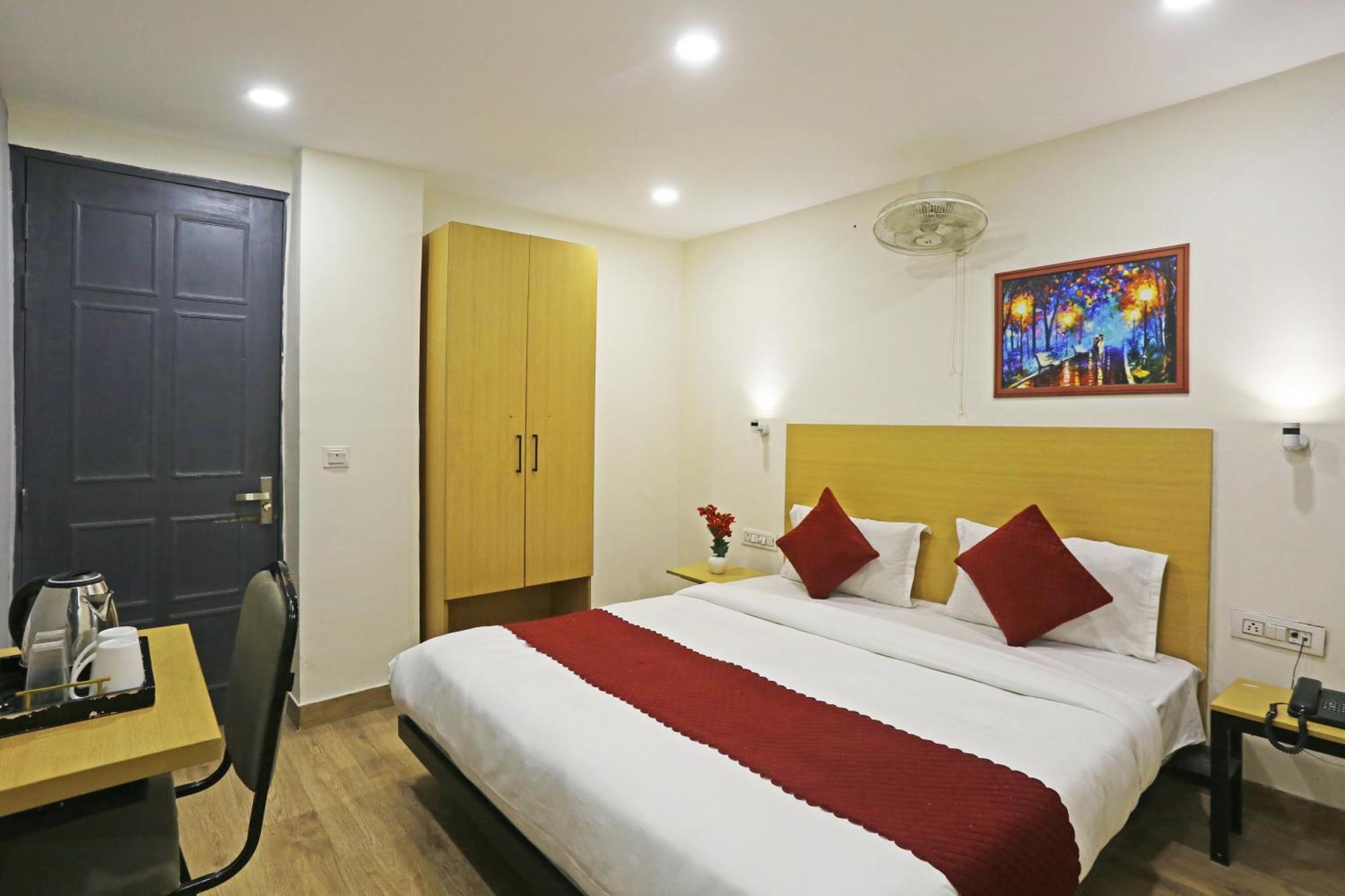 Hotel Twamev Residency Uttam Nagar Couple Friendly Delhi  Esterno foto