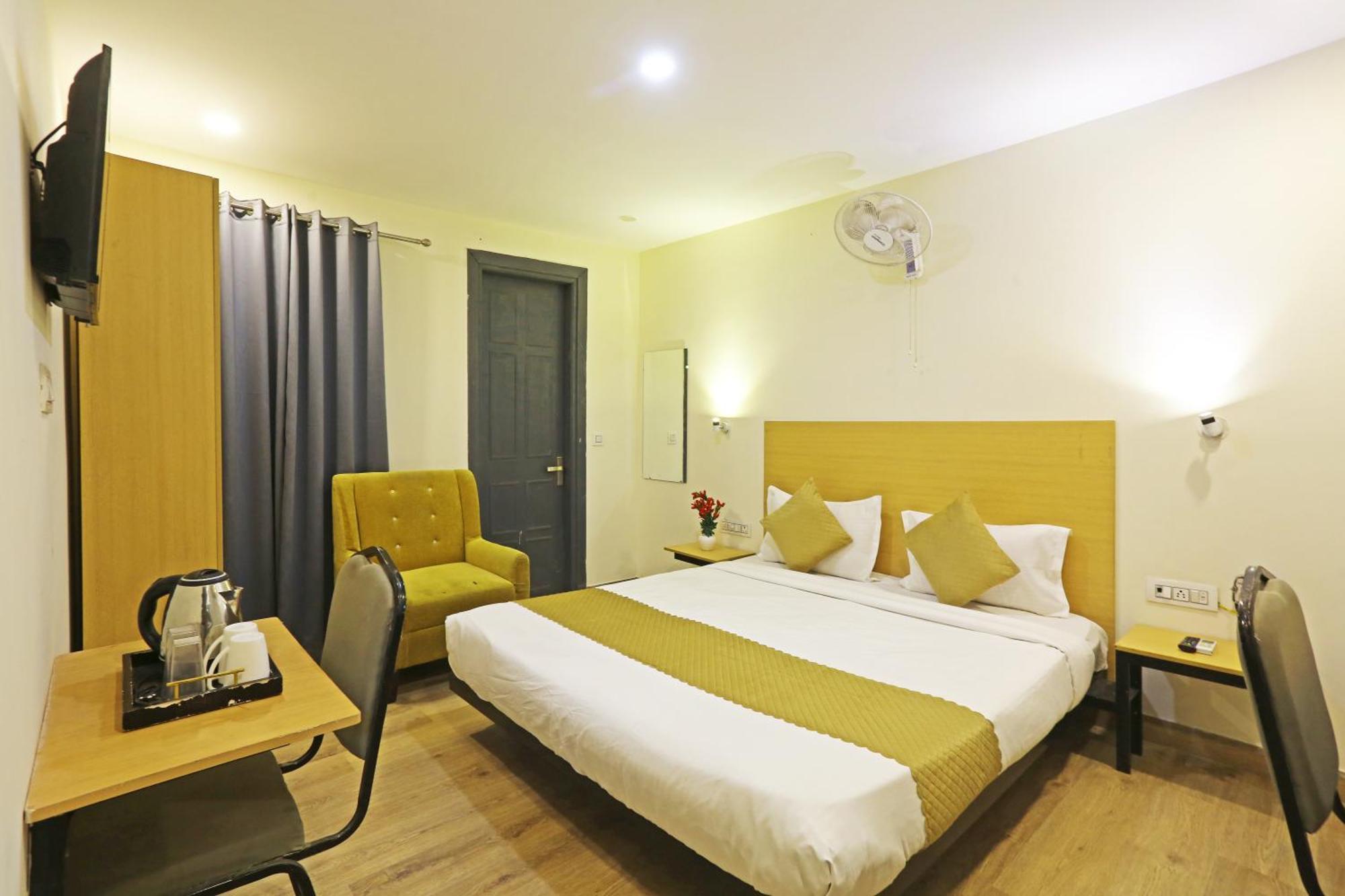 Hotel Twamev Residency Uttam Nagar Couple Friendly Delhi  Esterno foto