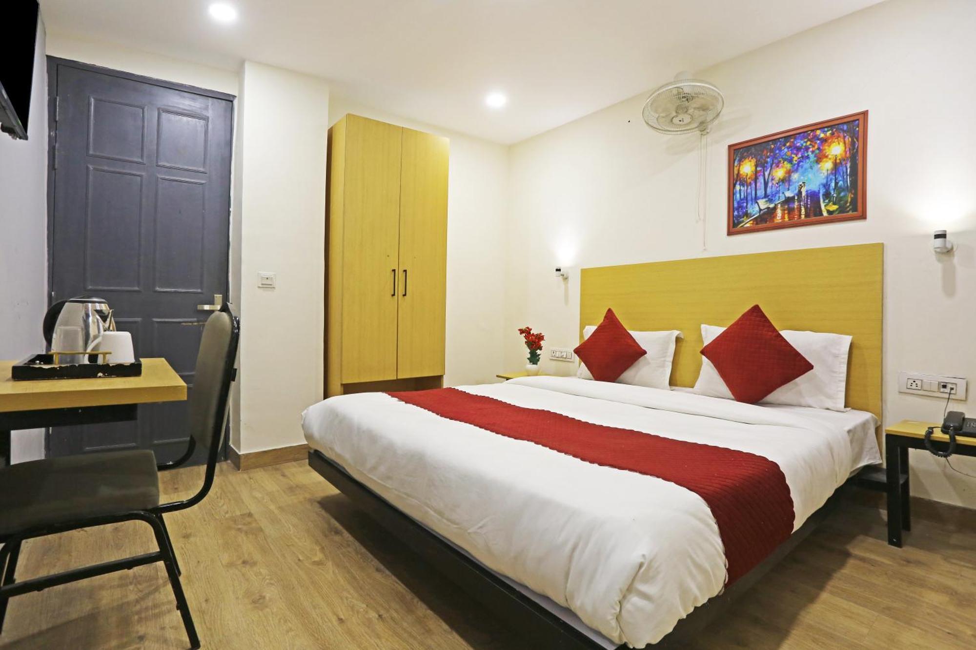 Hotel Twamev Residency Uttam Nagar Couple Friendly Delhi  Esterno foto