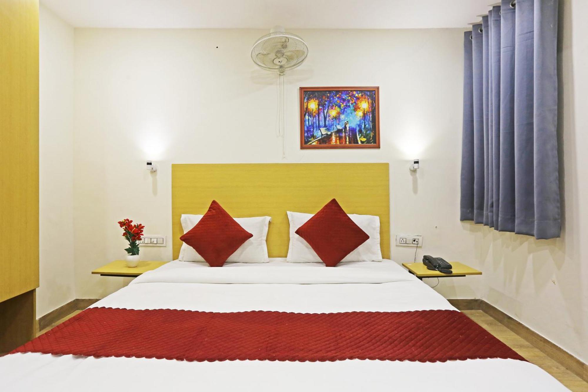 Hotel Twamev Residency Uttam Nagar Couple Friendly Delhi  Esterno foto