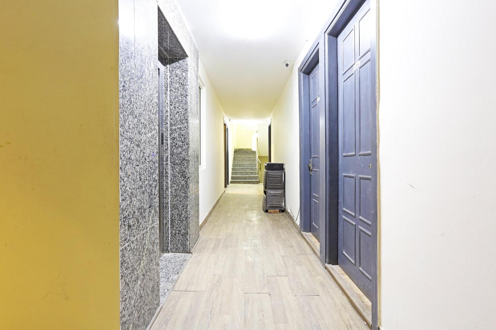 Hotel Twamev Residency Uttam Nagar Couple Friendly Delhi  Esterno foto